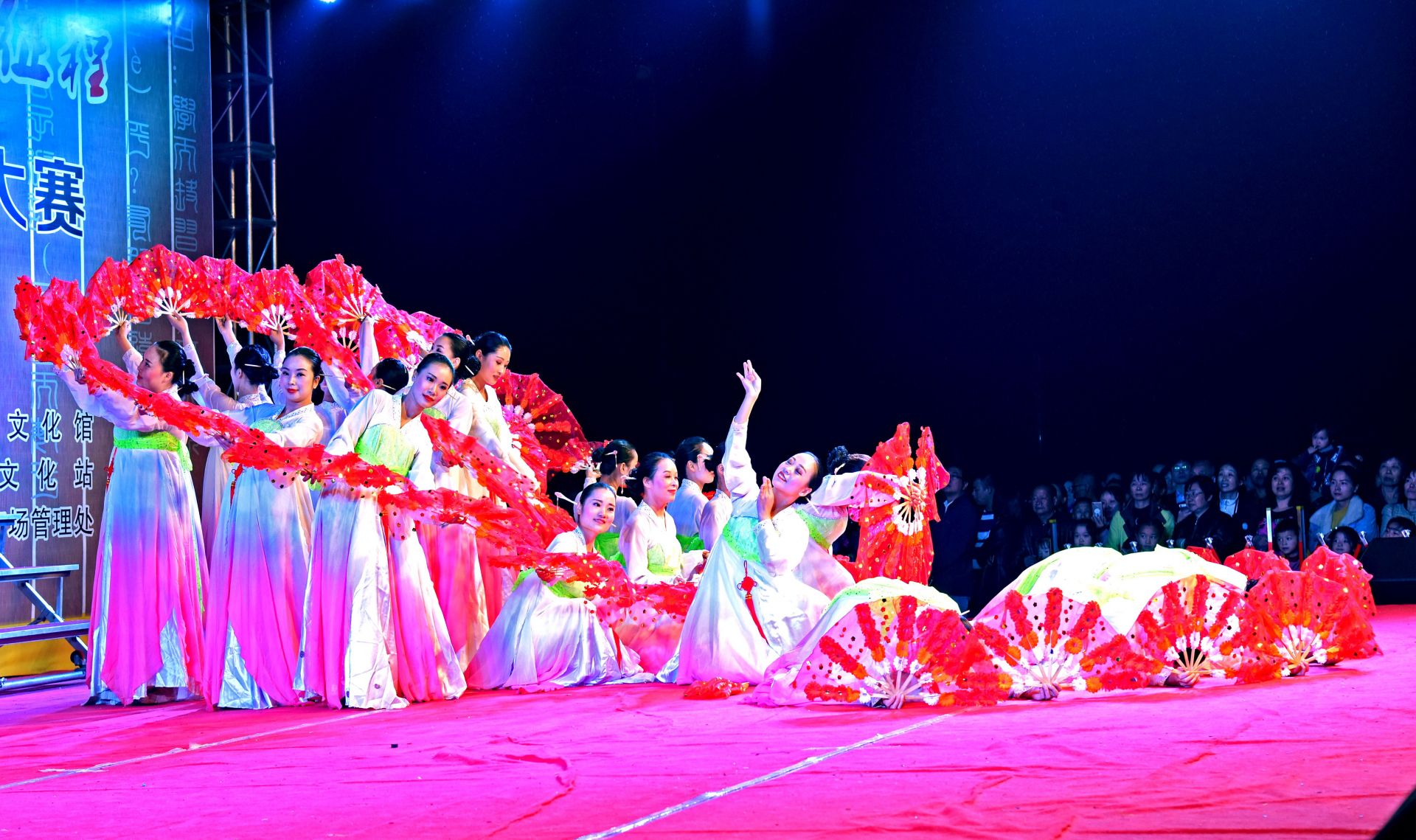 九游App-包含太阳新秀表现惊艳，全场观众掌声不断，位置会员中心.的词条